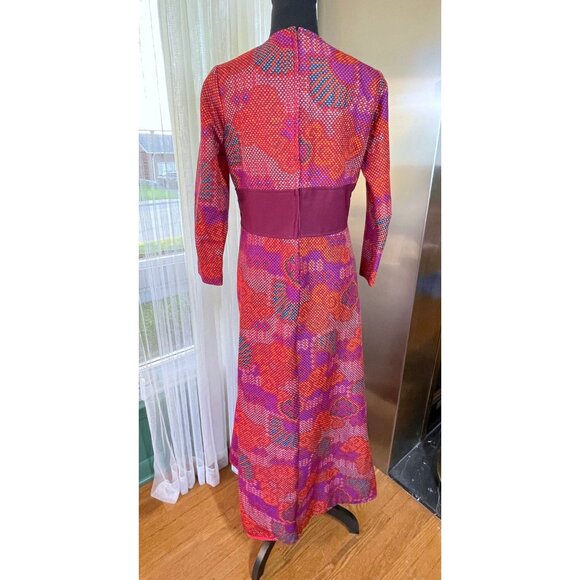 Vintage 70s dress, MOD magenta, hot pink, orange abstract pattern - Picture 5 of 10
